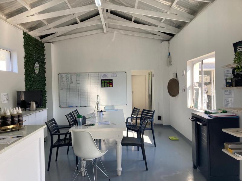 To Let Commercial Property for Rent in Walmer Eastern Cape